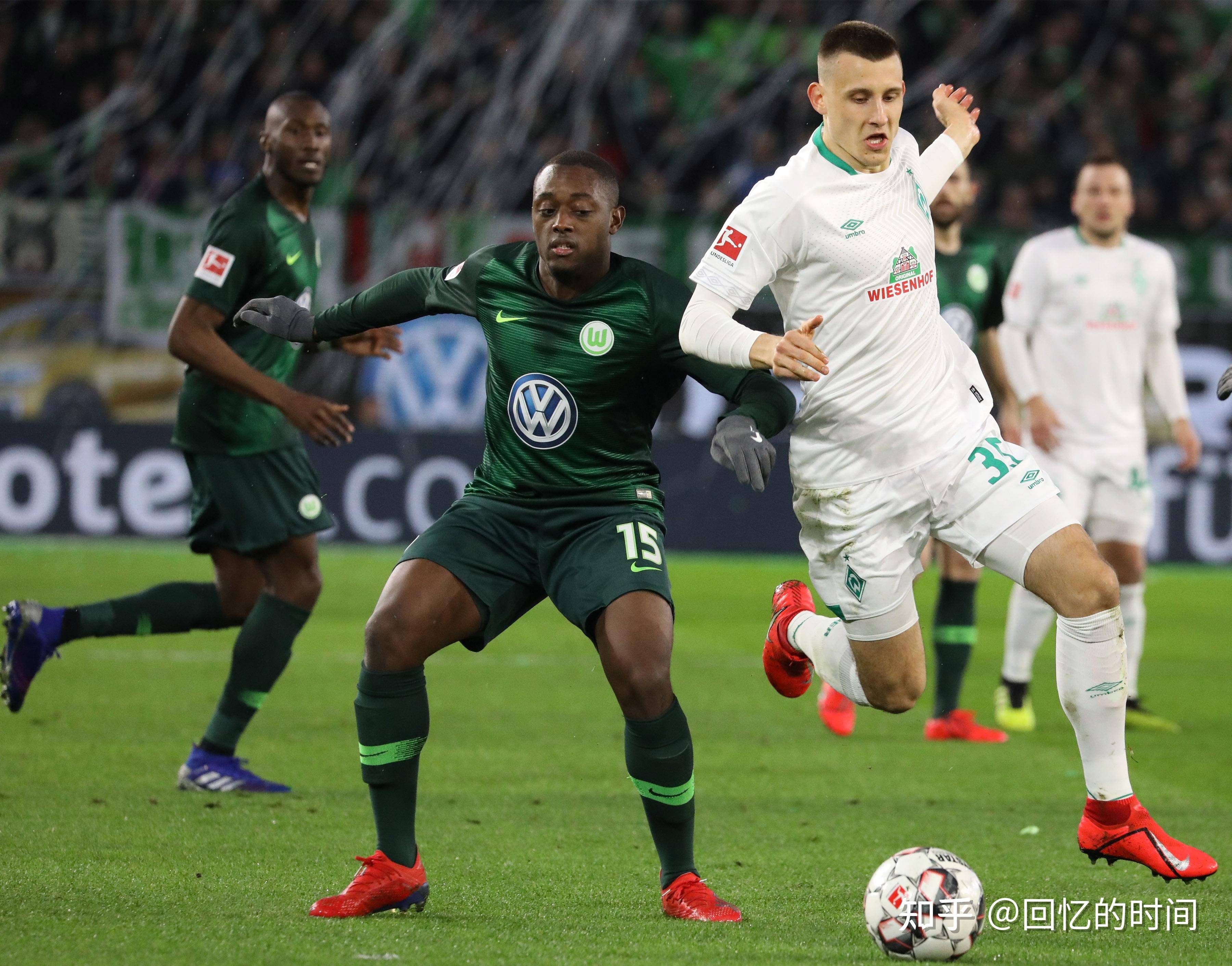 乐鱼官网包含今夜德甲焦点战；北京国安战术微调；态度坚定；训练强度明显提升的词条