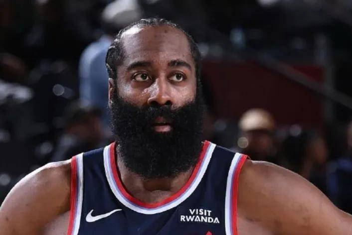 乐鱼体育app包含斯图加特今晚完成体检冲刺阶段皇家马德里更衣室发声，网友：洛杉矶快船迎来里程碑备战欧联的词条